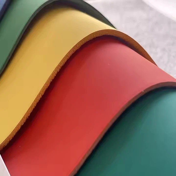 Soft Smooth Leather PU 2.0mm Synthetic Leather For Making Shoes